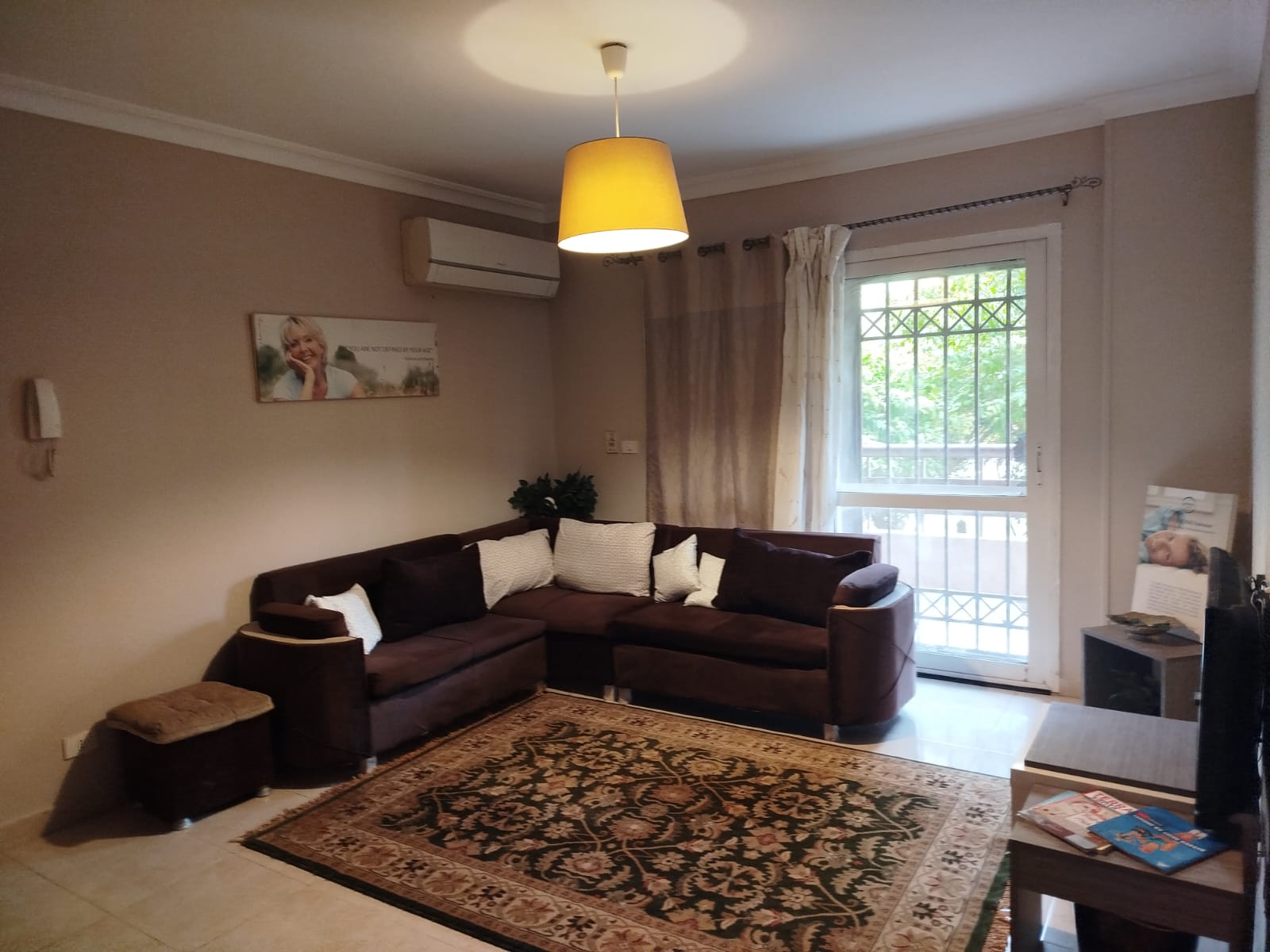 شقة في مدينتي 90 م2 للإيجار مفروش بحري على حديقة كبيرة تشطيب خاص 45,000 ج 